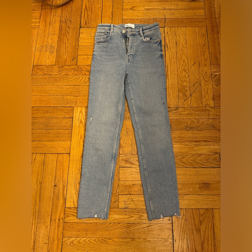 Zara straight leg jeans size size 2